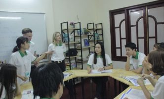 Gợi ý khóa học tiếng Anh giao tiếp nâng cao uy tín tại Hà Nội