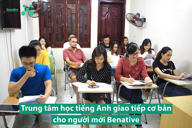 Trung tâm học tiếng Anh giao tiếp cơ bản cho người mới Benative